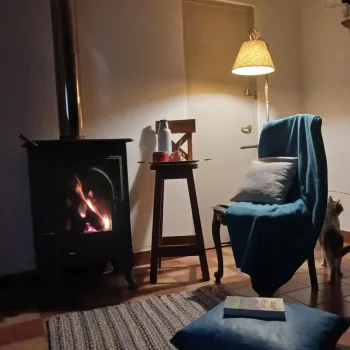 Rincón acogedor en la casa de montaña
